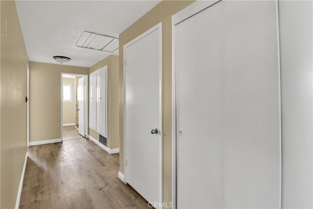 2550 W Rowland Avenue
