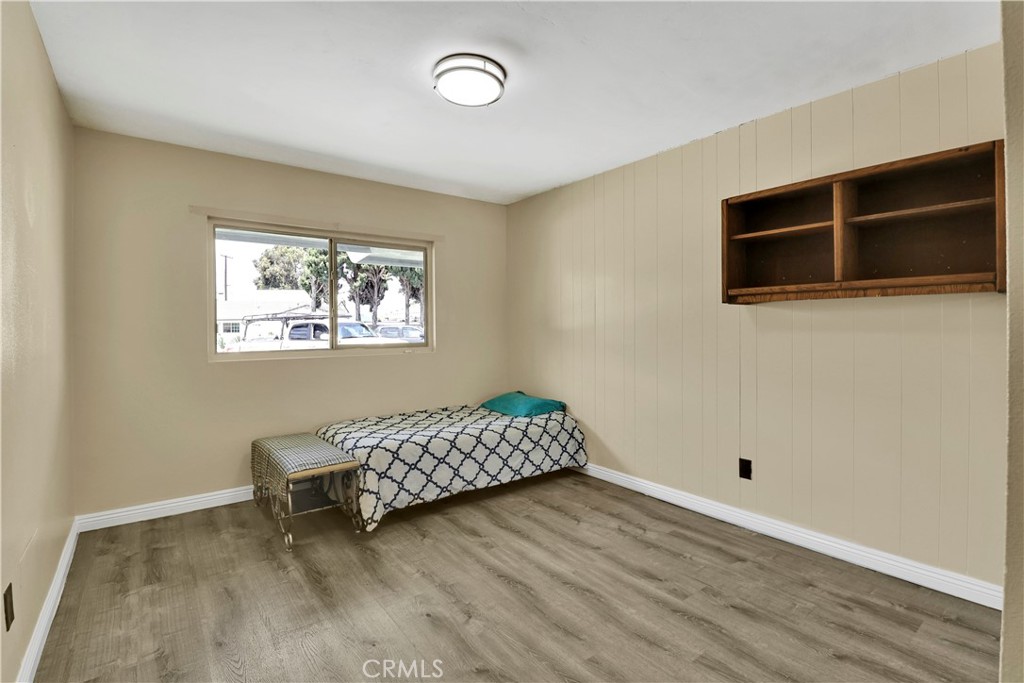 2550 W Rowland Avenue