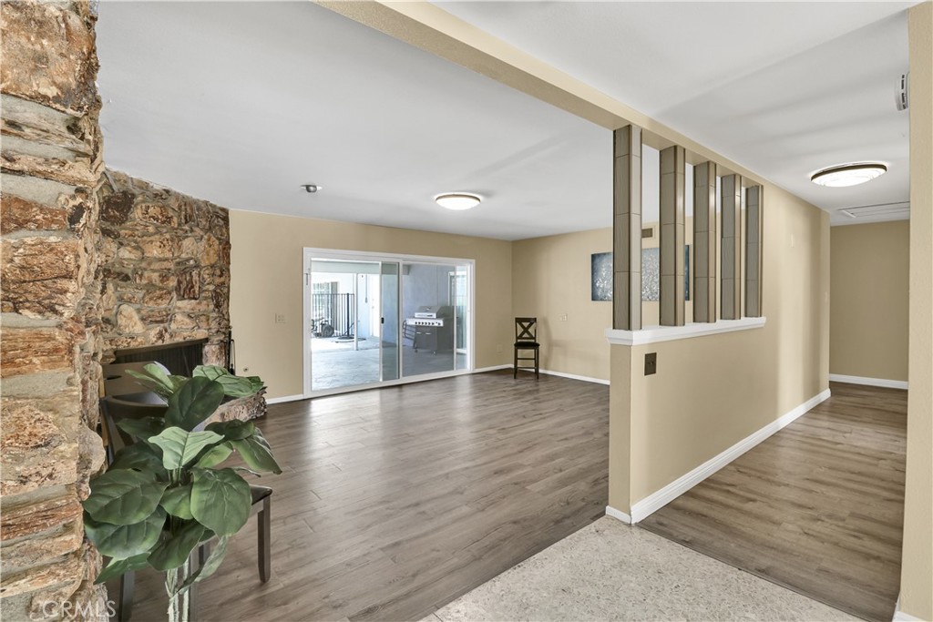 2550 W Rowland Avenue