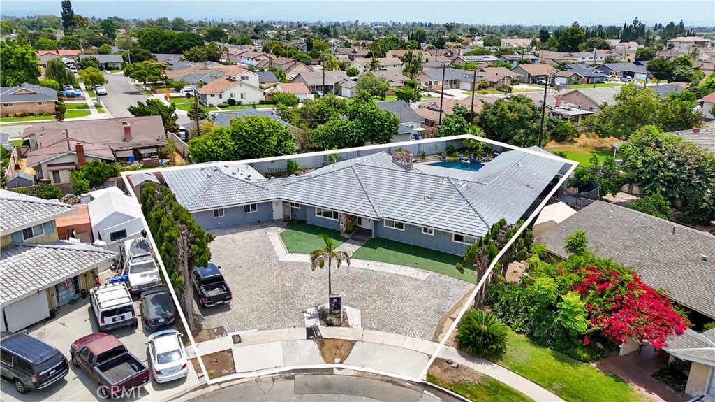 2550 W Rowland Avenue