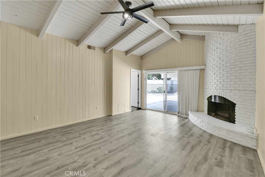 2550 W Rowland Avenue