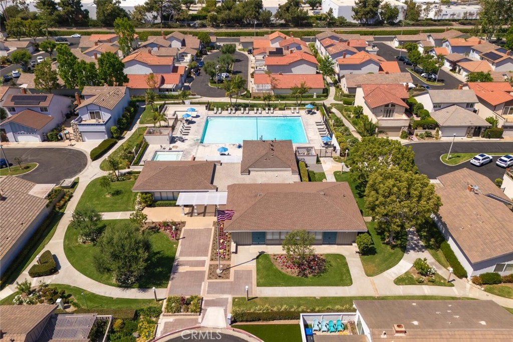 6638 Southampton Drive