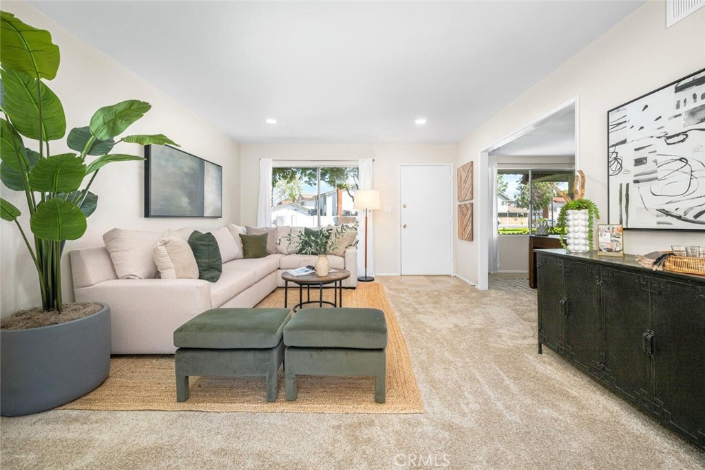 6638 Southampton Drive