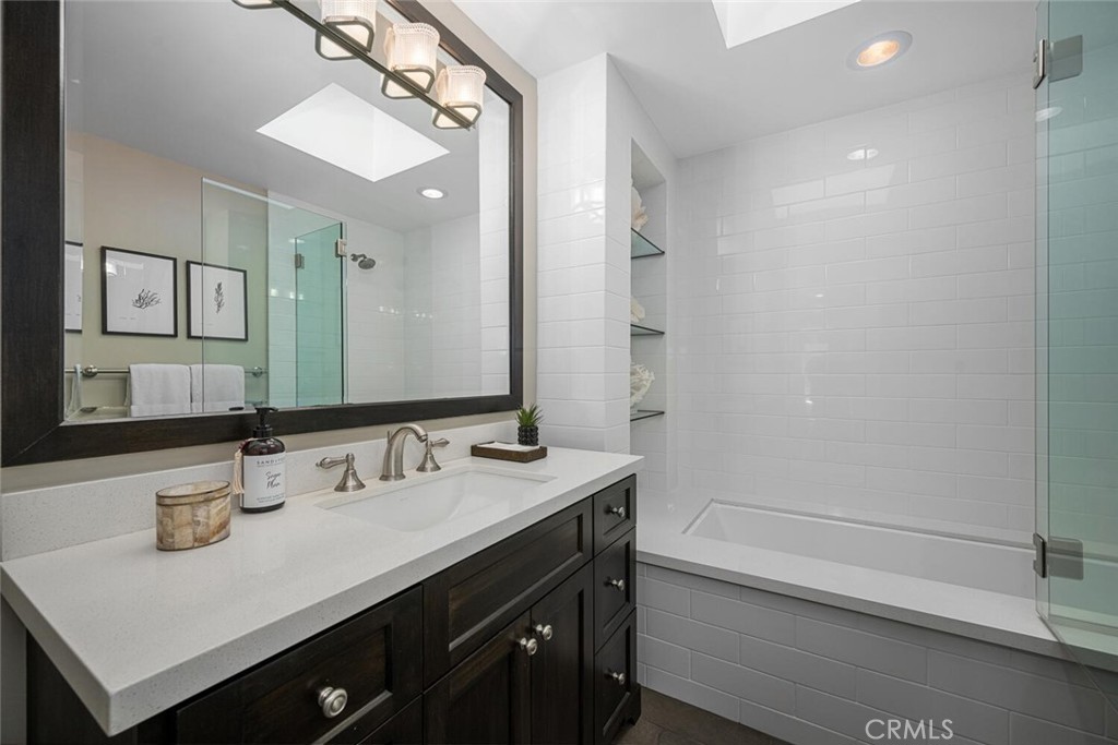 4424 Hazelnut Avenue