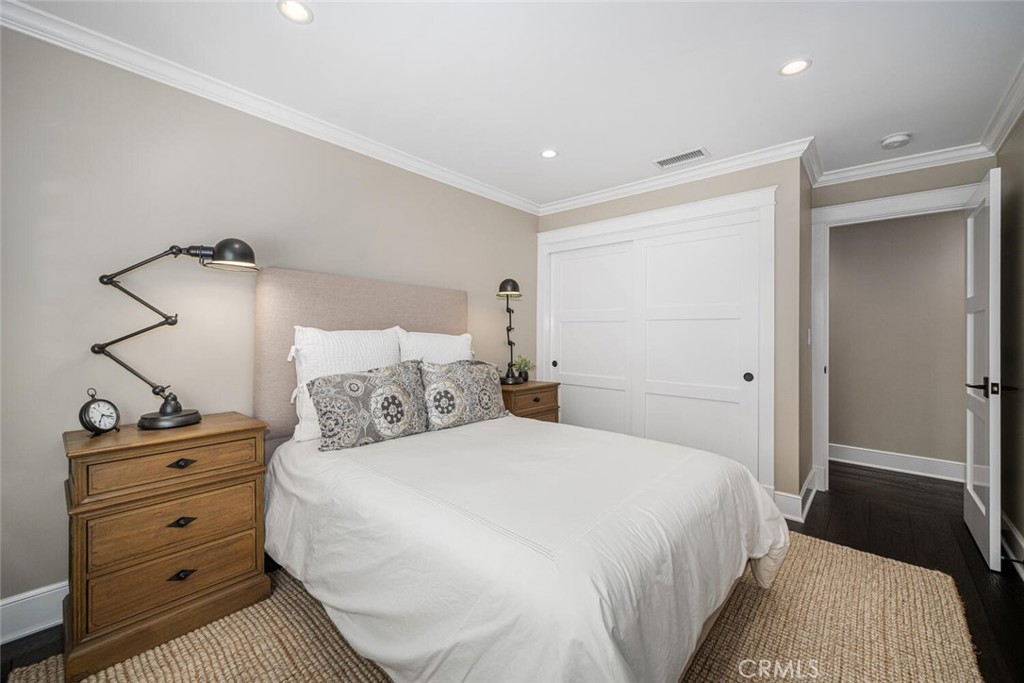 4424 Hazelnut Avenue