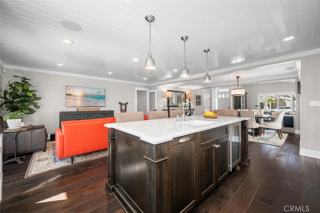 4424 Hazelnut Avenue