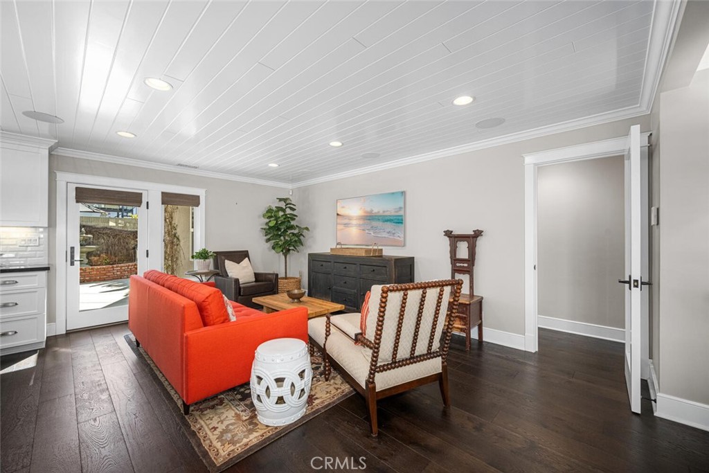 4424 Hazelnut Avenue