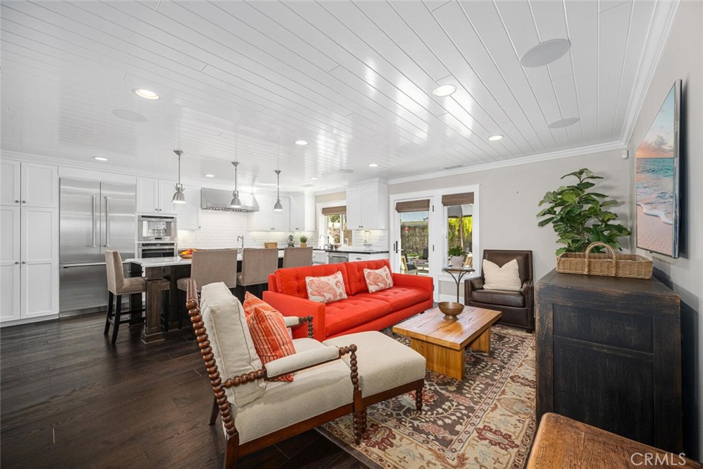 4424 Hazelnut Avenue