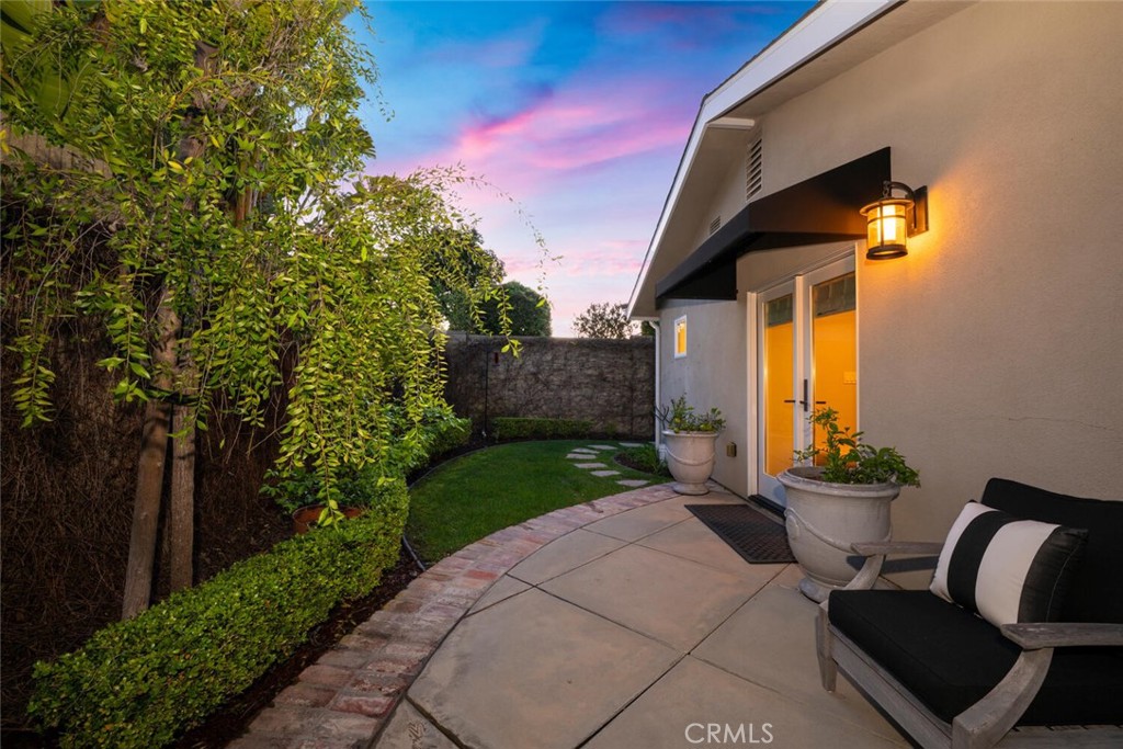 4424 Hazelnut Avenue