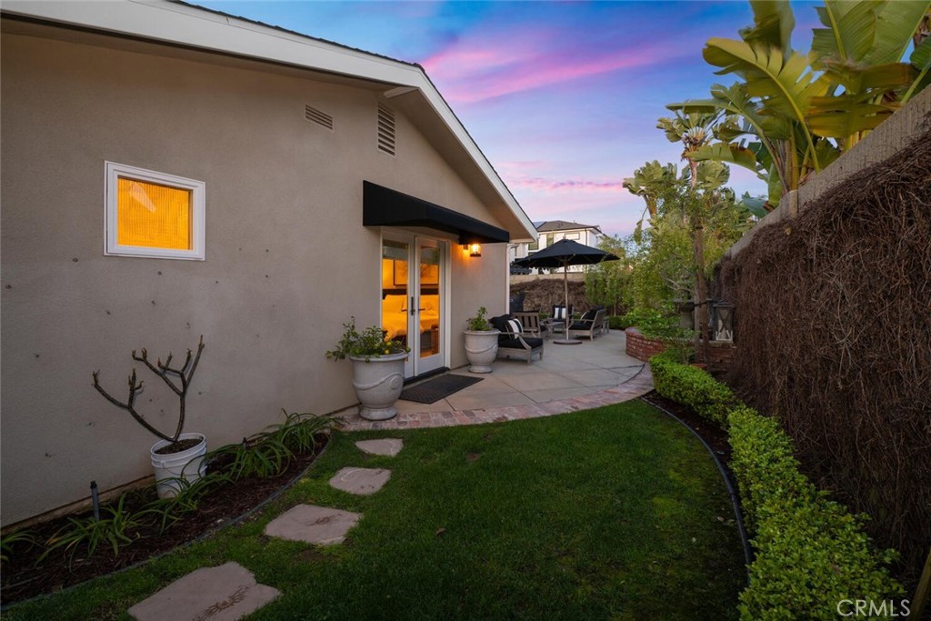 4424 Hazelnut Avenue