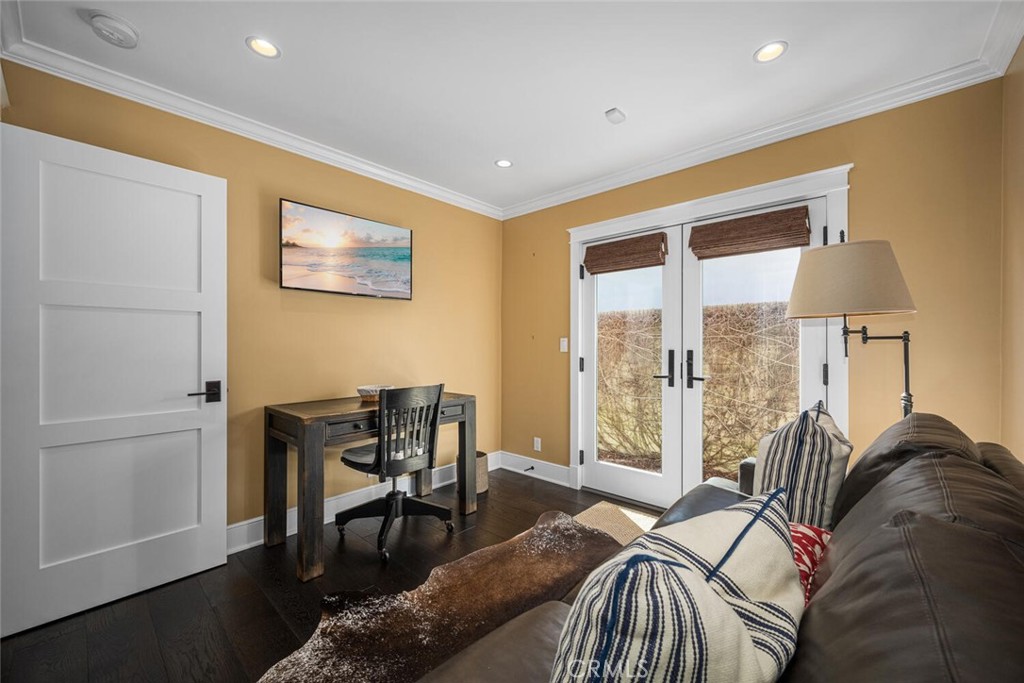 4424 Hazelnut Avenue