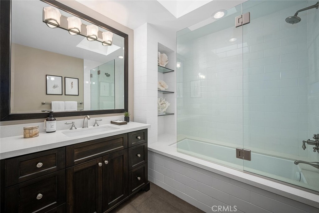 4424 Hazelnut Avenue