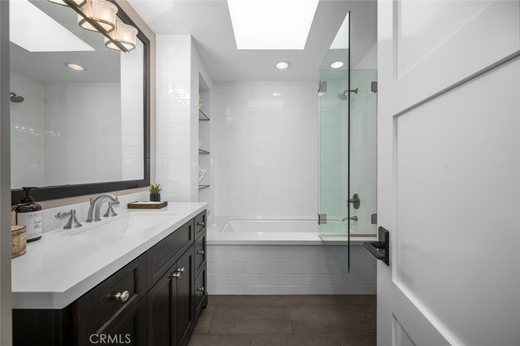 4424 Hazelnut Avenue