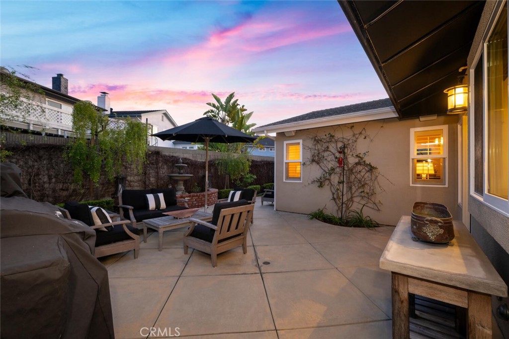 4424 Hazelnut Avenue