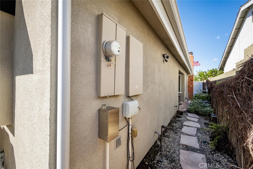 4424 Hazelnut Avenue