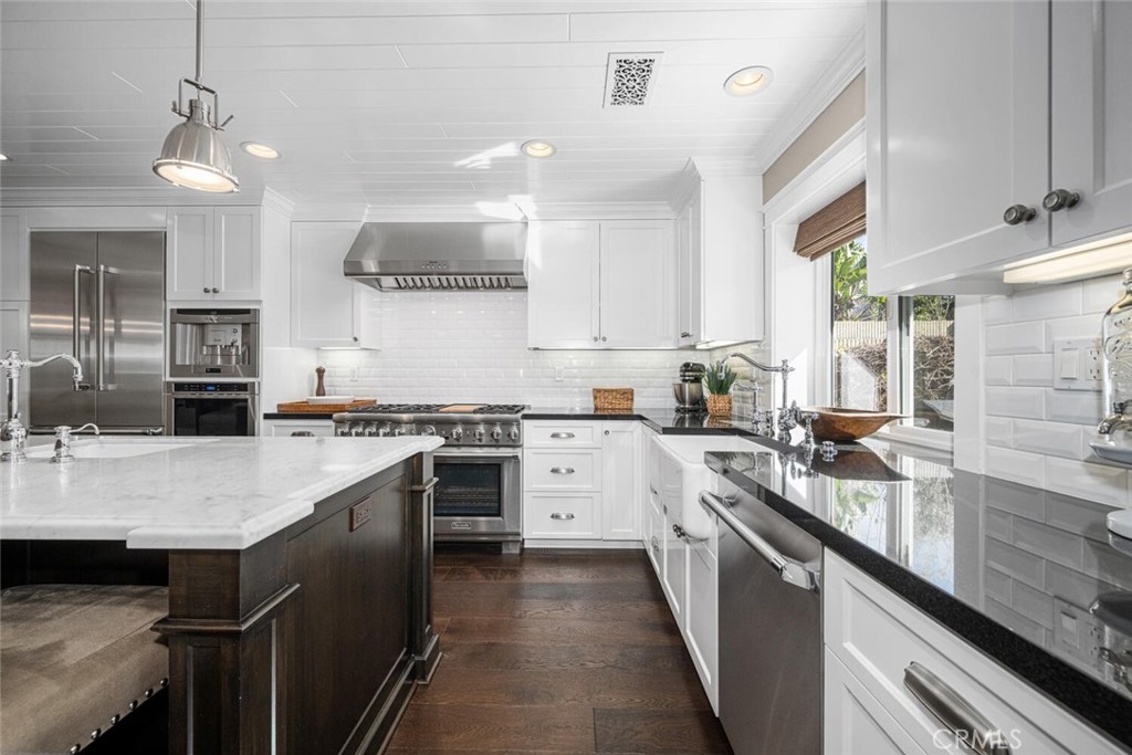 4424 Hazelnut Avenue