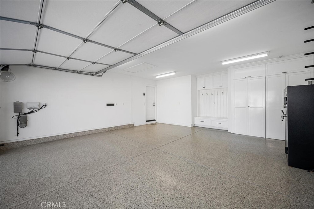 4424 Hazelnut Avenue