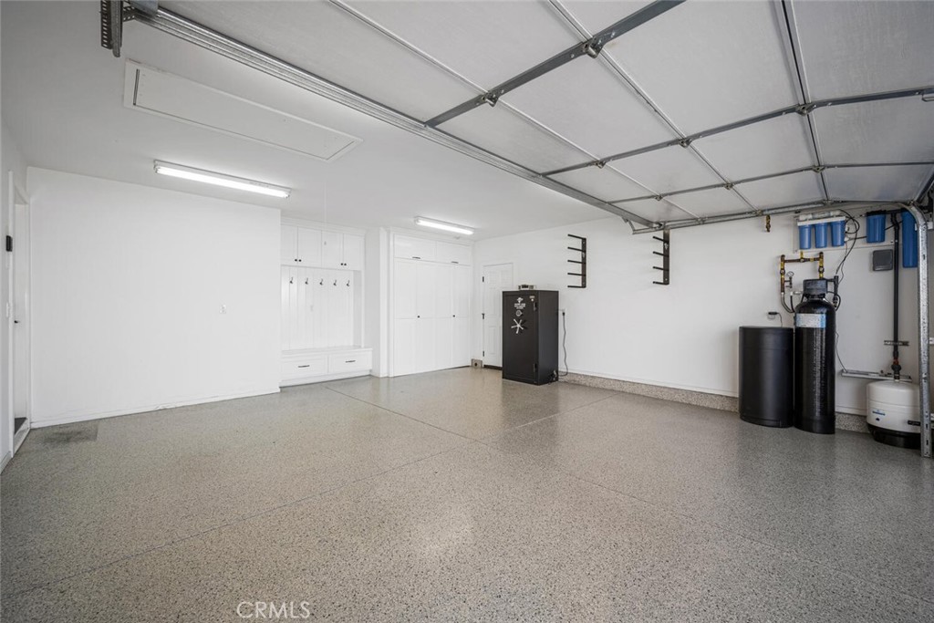 4424 Hazelnut Avenue