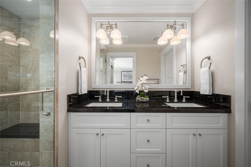 4424 Hazelnut Avenue