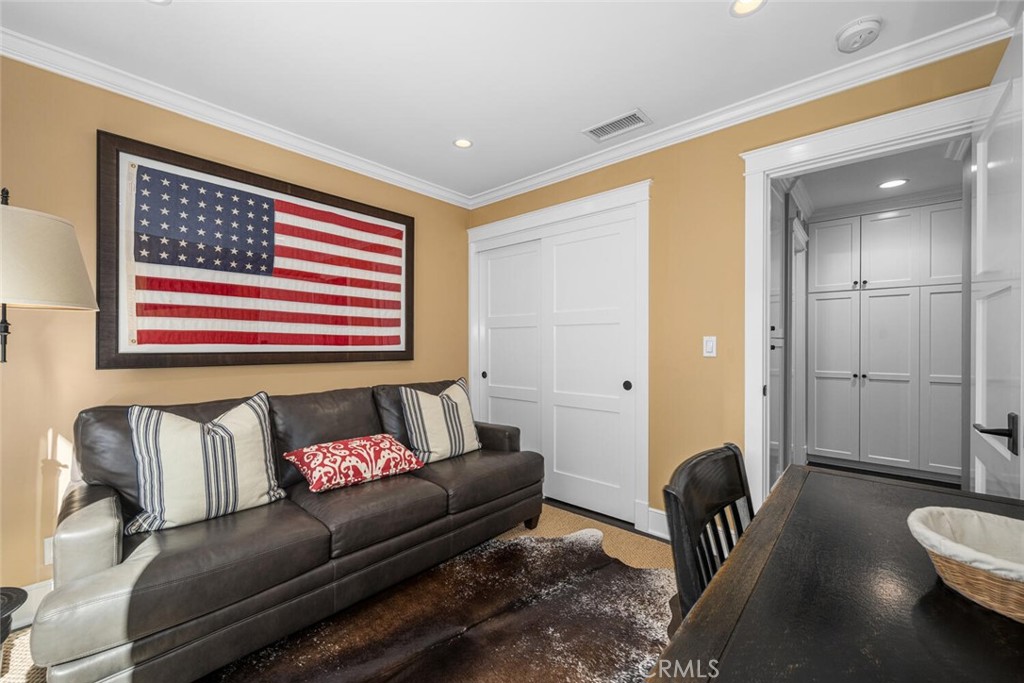 4424 Hazelnut Avenue