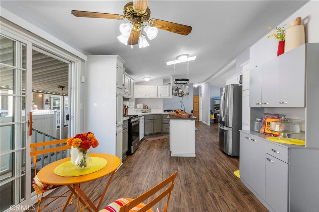 16444 Bolsa Chica 60