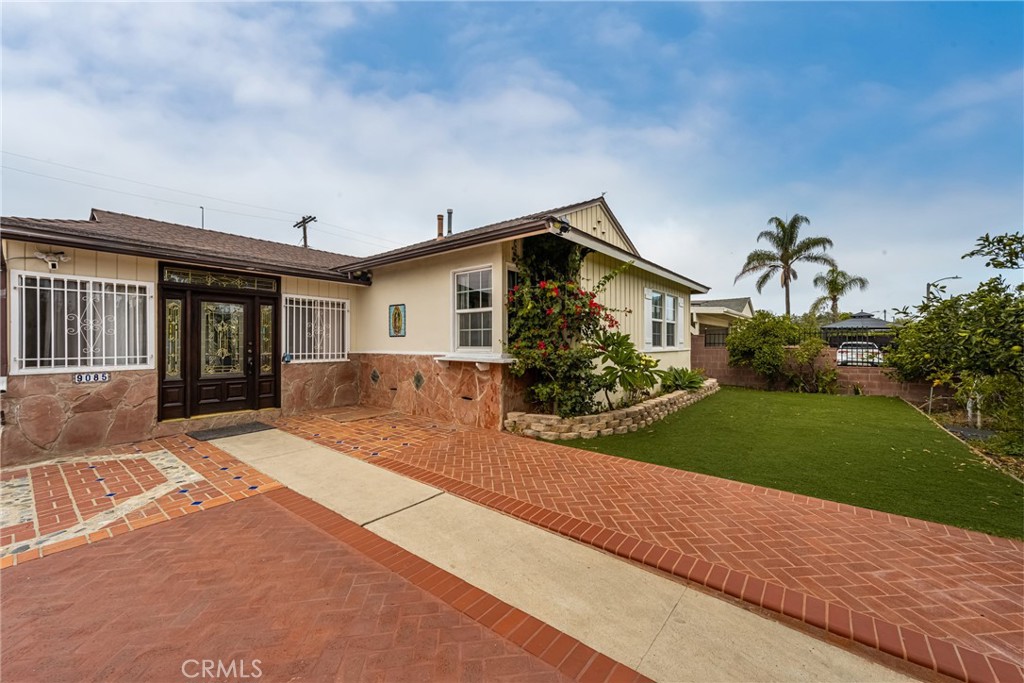 9085 Remick Avenue