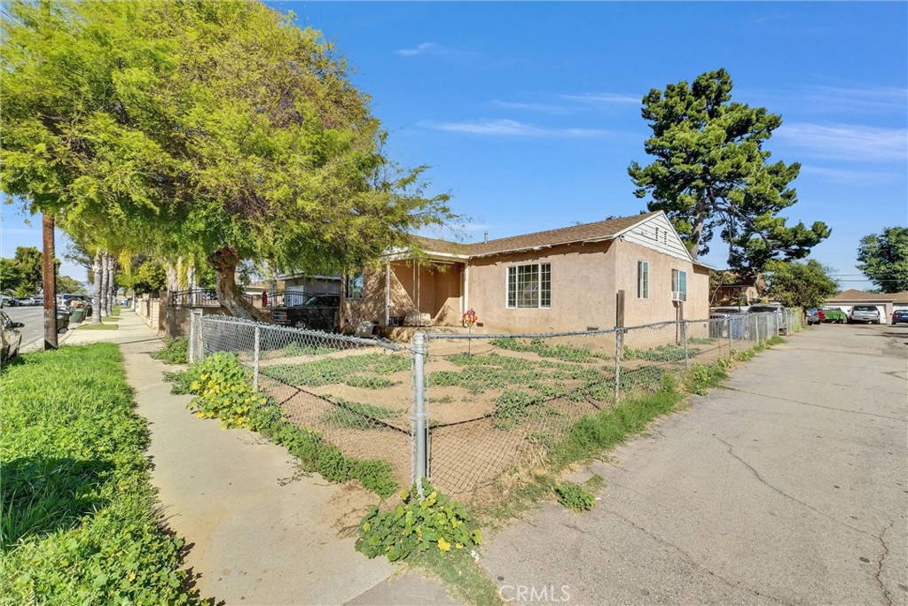 11508 Fidel Avenue