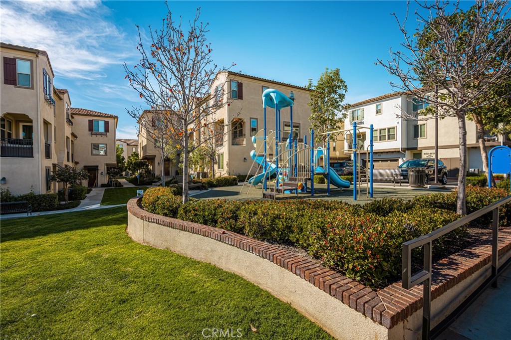 4327 Blazing Star Way