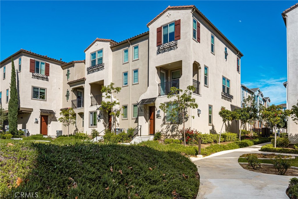 4327 Blazing Star Way