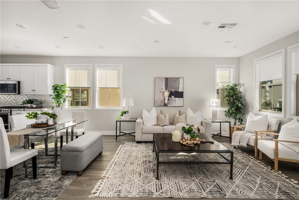 4327 Blazing Star Way