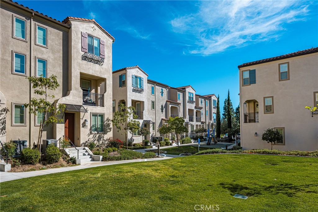4327 Blazing Star Way