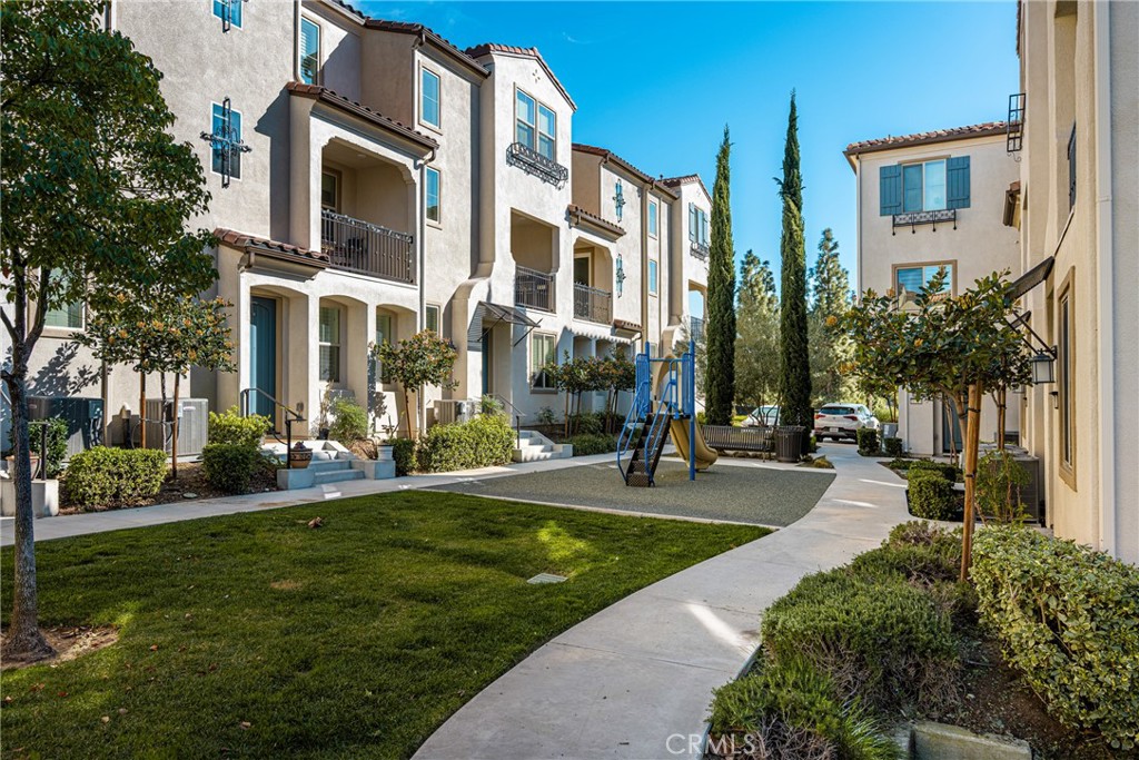 4327 Blazing Star Way