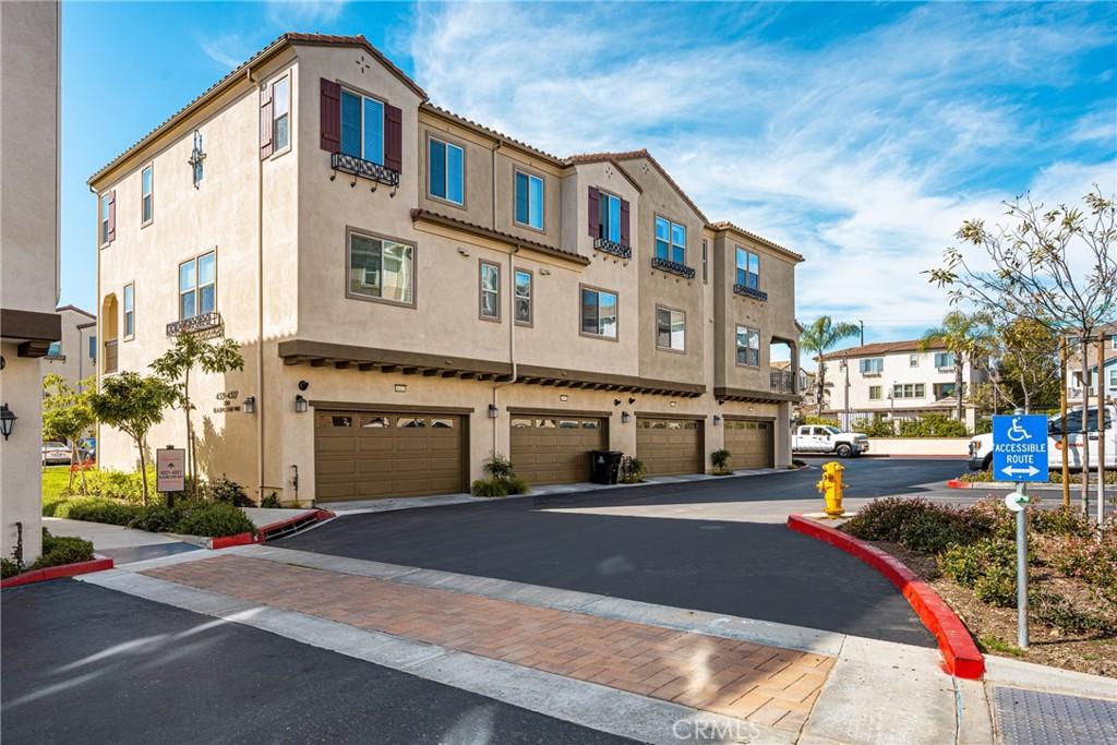 4327 Blazing Star Way