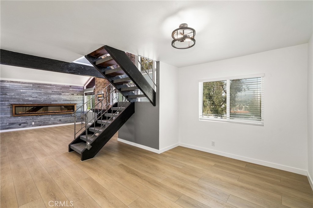 5554 E Vista Del Rio