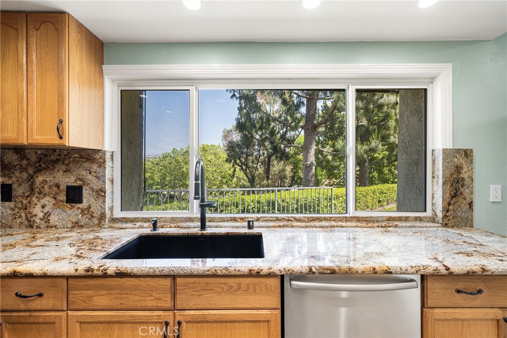 5554 E Vista Del Rio