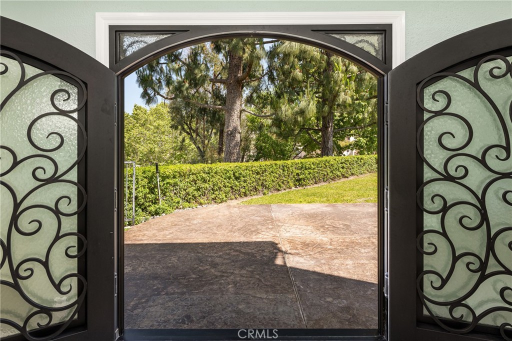 5554 E Vista Del Rio