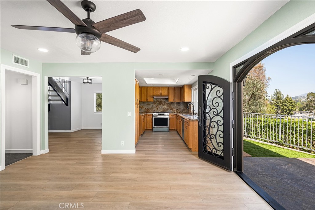 5554 E Vista Del Rio