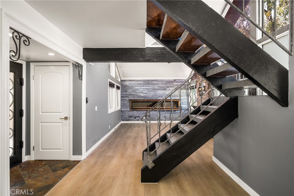 5554 E Vista Del Rio