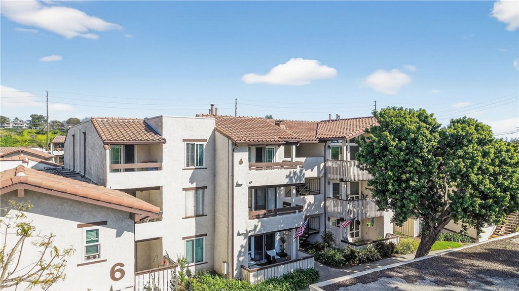 21372 Brookhurst 626