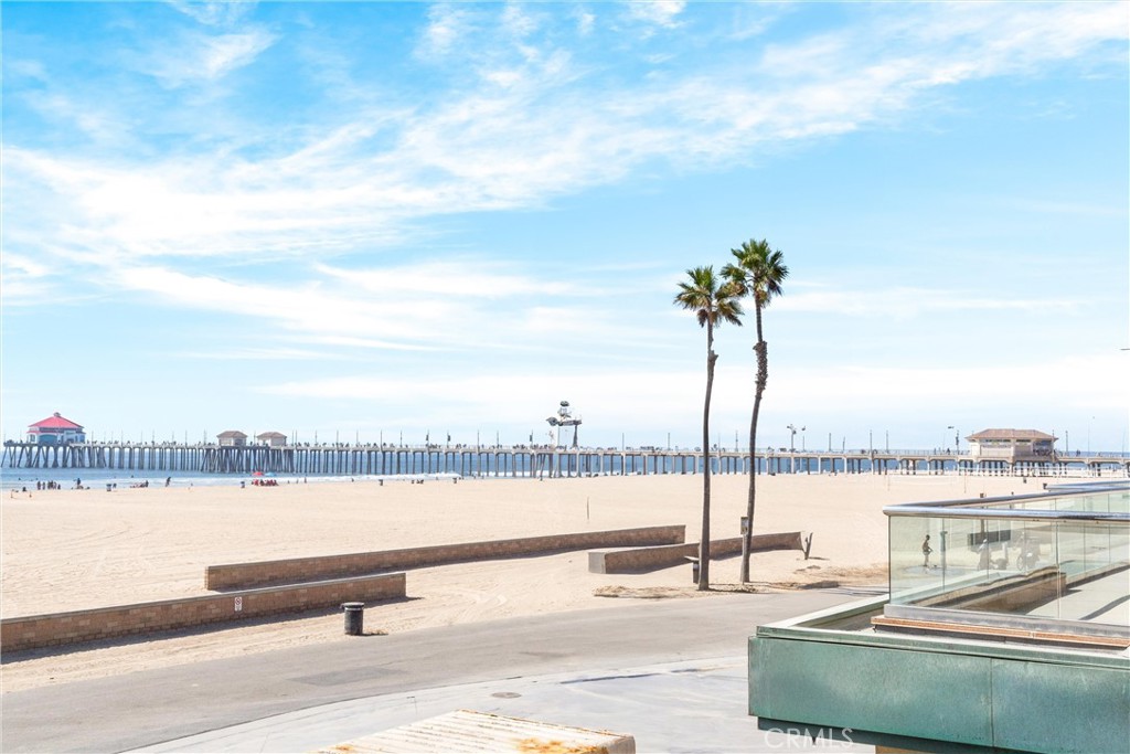 21372 Brookhurst 626