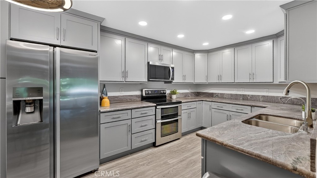 21372 Brookhurst 626