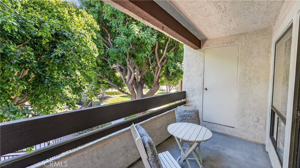 21372 Brookhurst 626