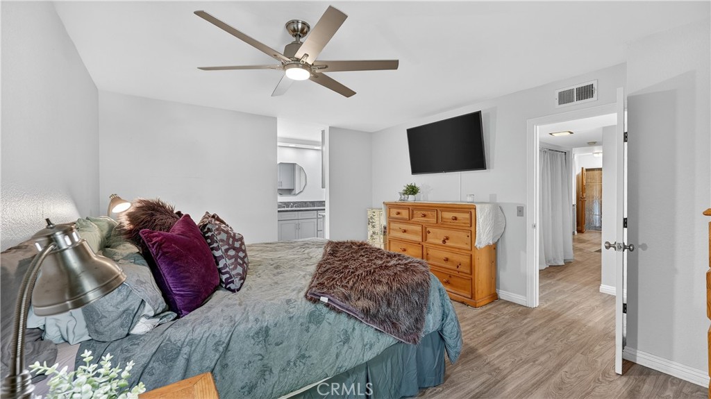 21372 Brookhurst 626