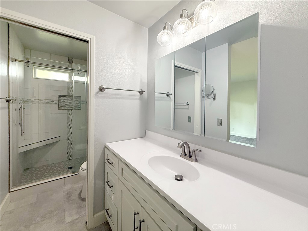 1232 Woodside Drive