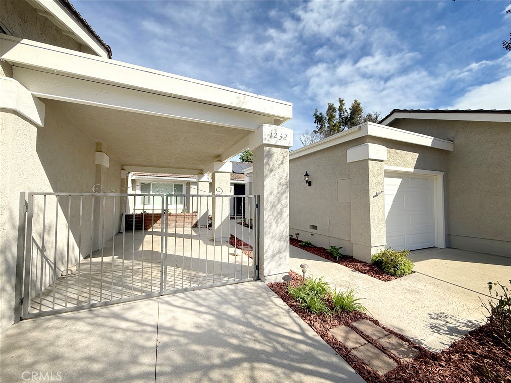 1232 Woodside Drive