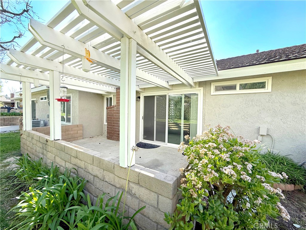1232 Woodside Drive