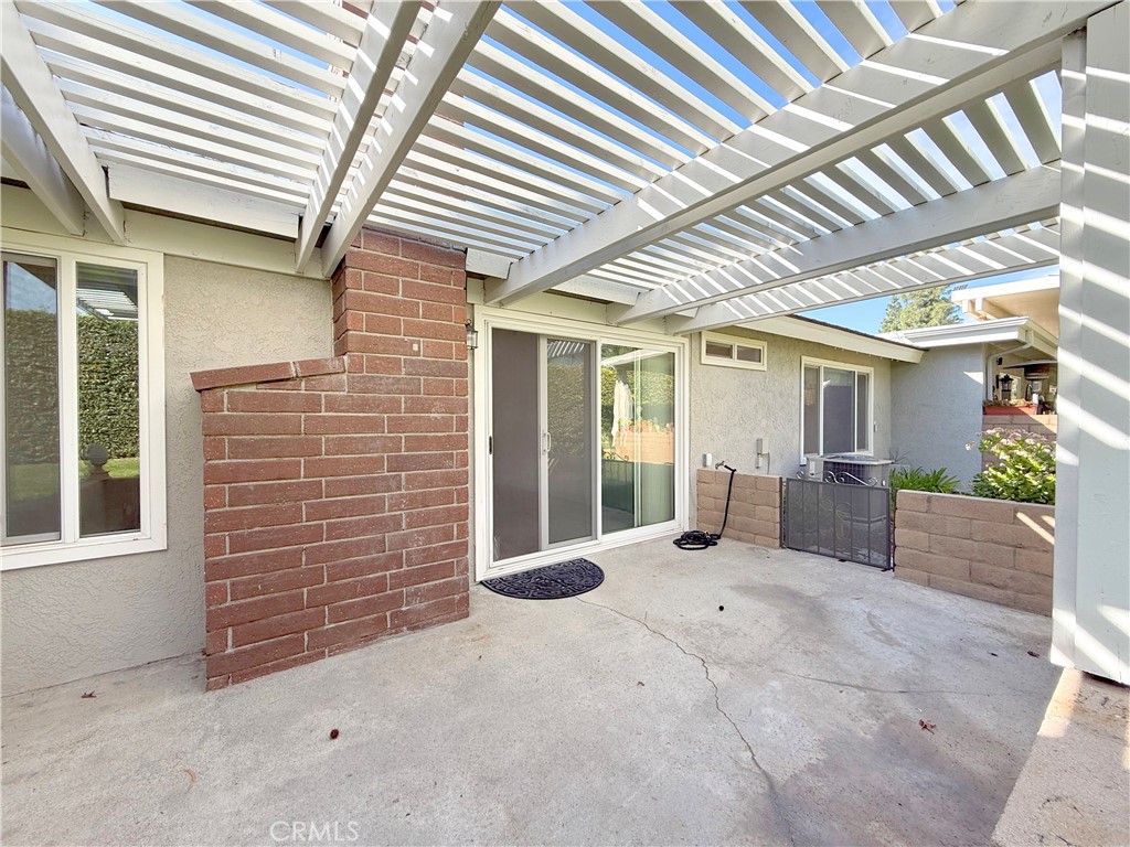 1232 Woodside Drive