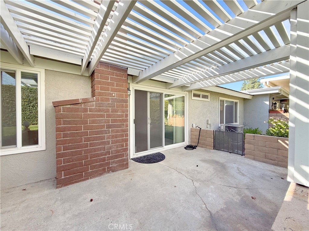 1232 Woodside Drive