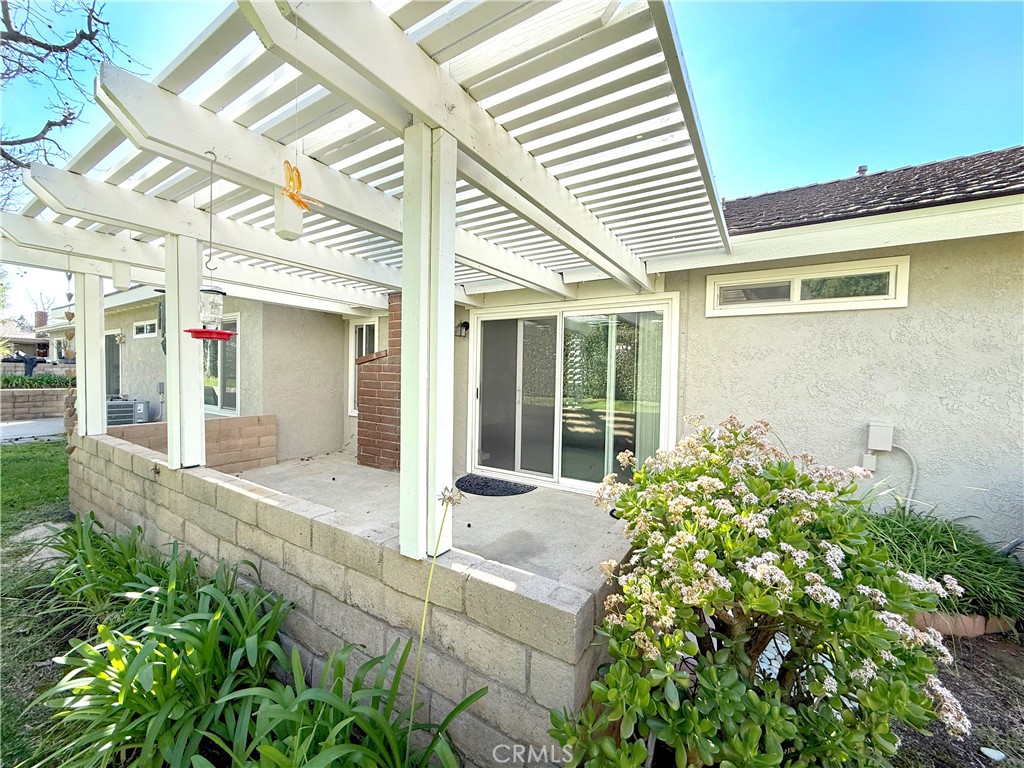 1232 Woodside Drive