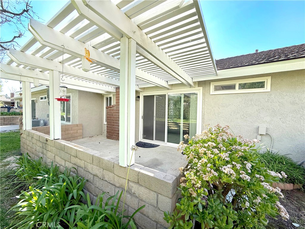 1232 Woodside Drive